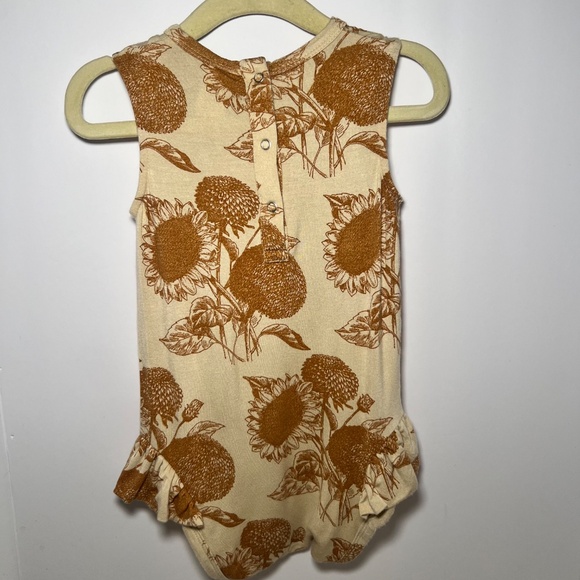 Kate Quinn Bamboo Feel/Modal Flutter Bodysuit Sunflowers - Picture 2 of 3